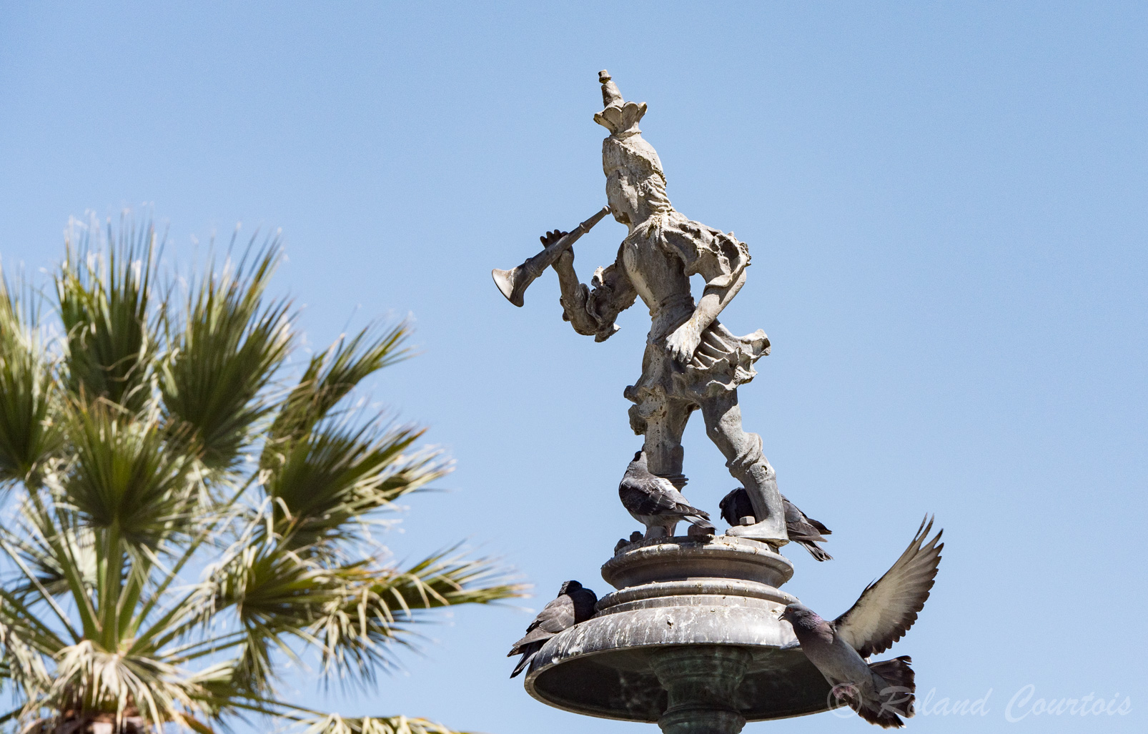 Au centre de la Plaza Mayor, une statue représente un soldat du 16ème siècle chargé d'annoncer aux citoyens les nouvelles et évènnements publics.