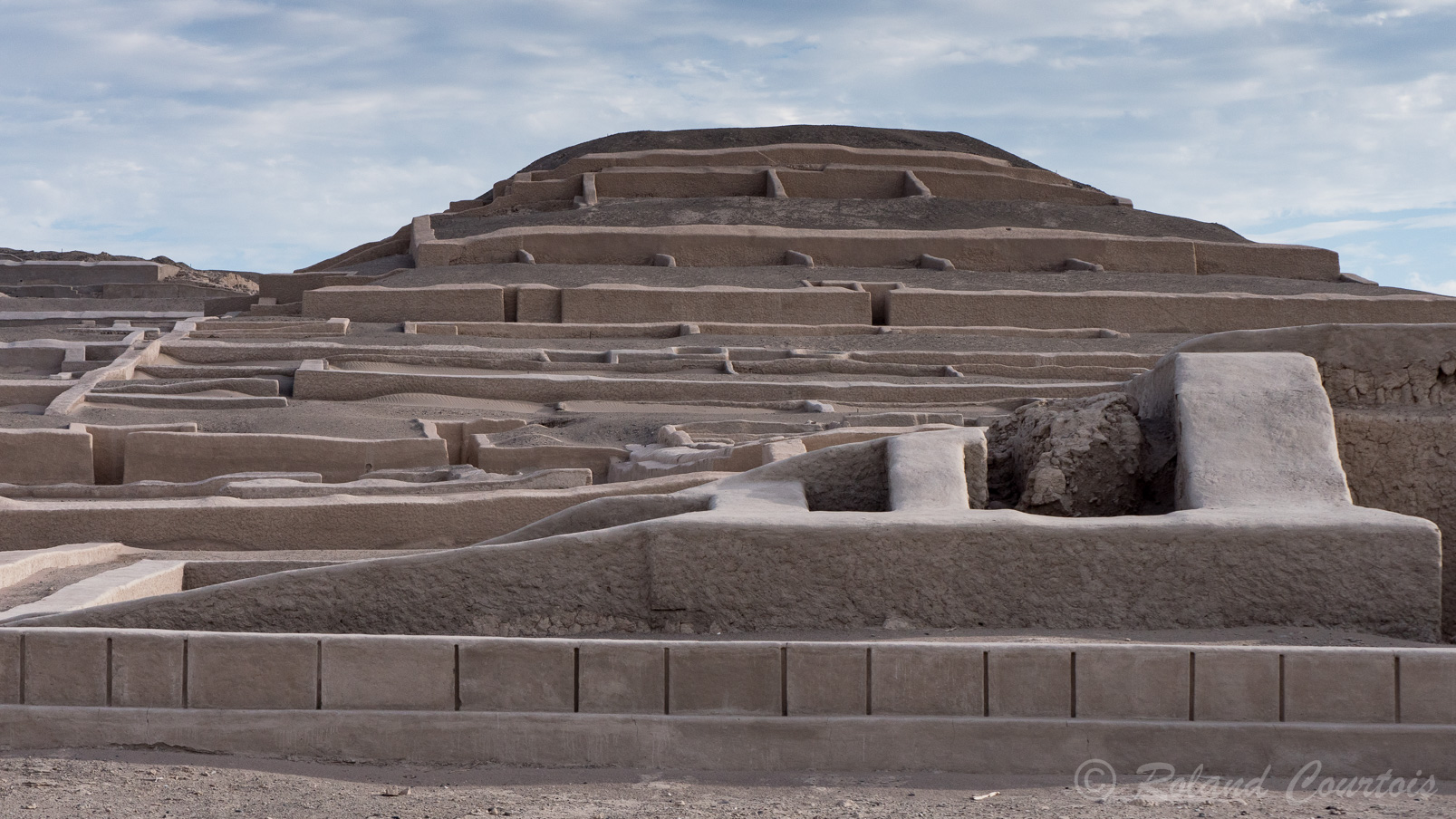 Cahuachi, centre cérémoniel de la civilisation Nazca  fut à son apogée il y a plus de 2000 ans