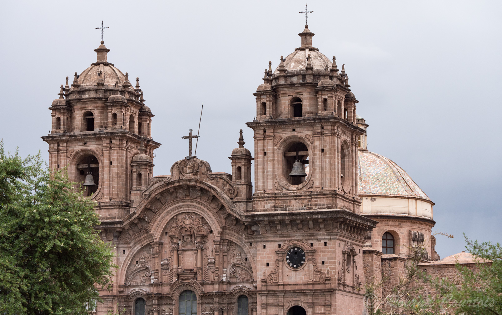 Cuzco: sur la place d'Armes, l'Eglise de la Compañia.