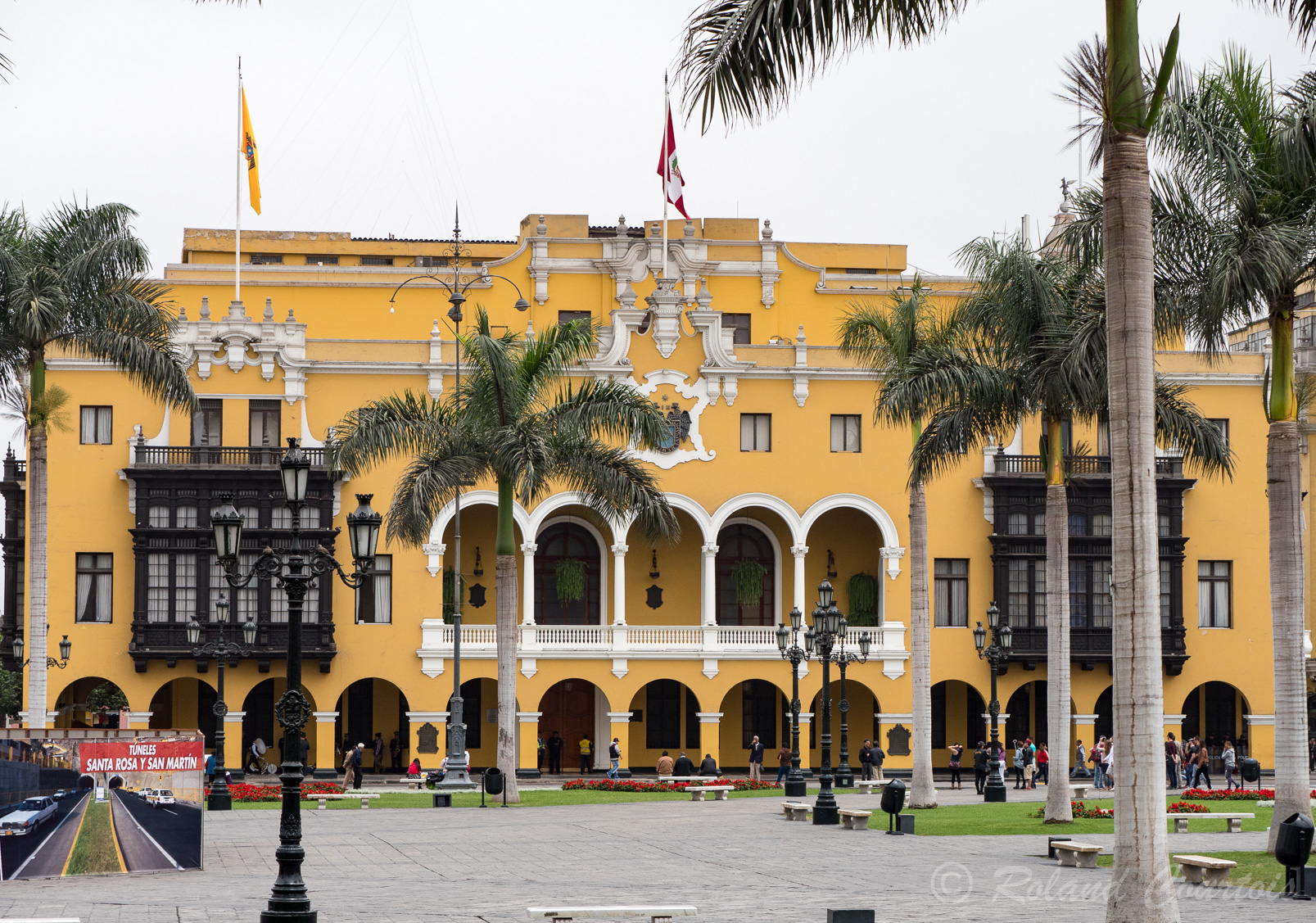 Place Majeur, mairie de Lima