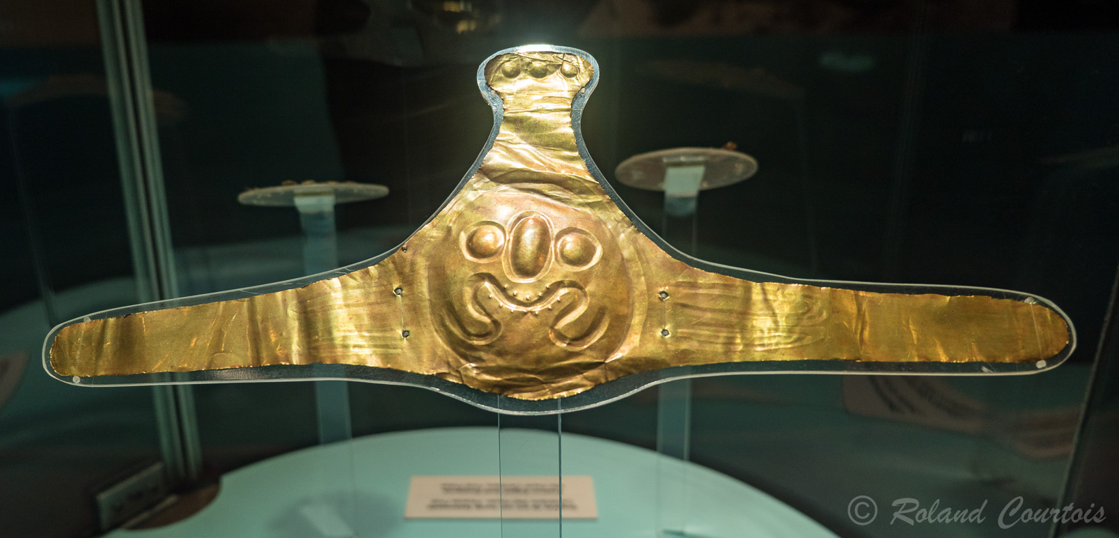 Musée Archéologique du Pérou, Diadème en or.