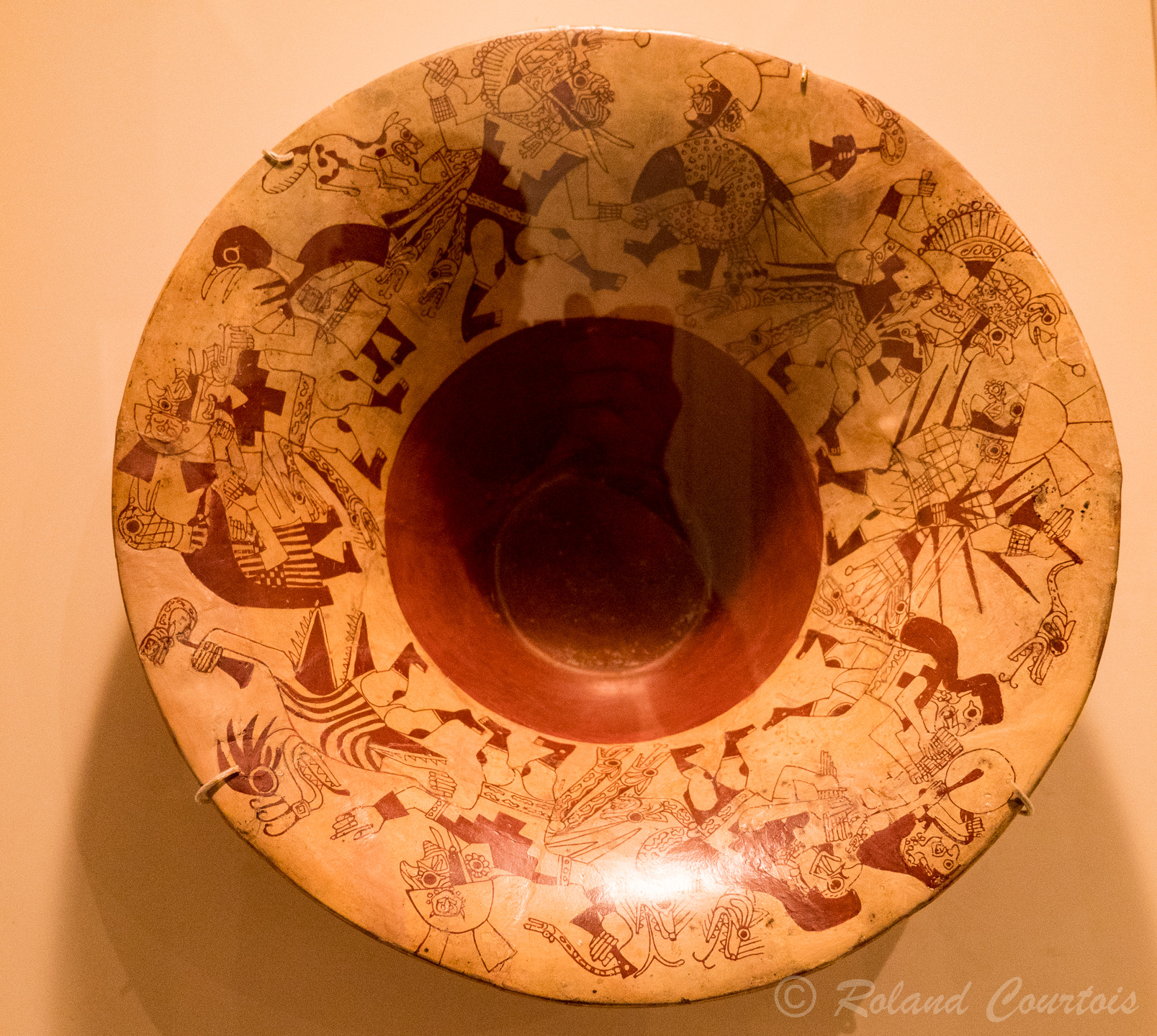 Musée Larco. Vase Mochica représentant une scène narrative mythologique.